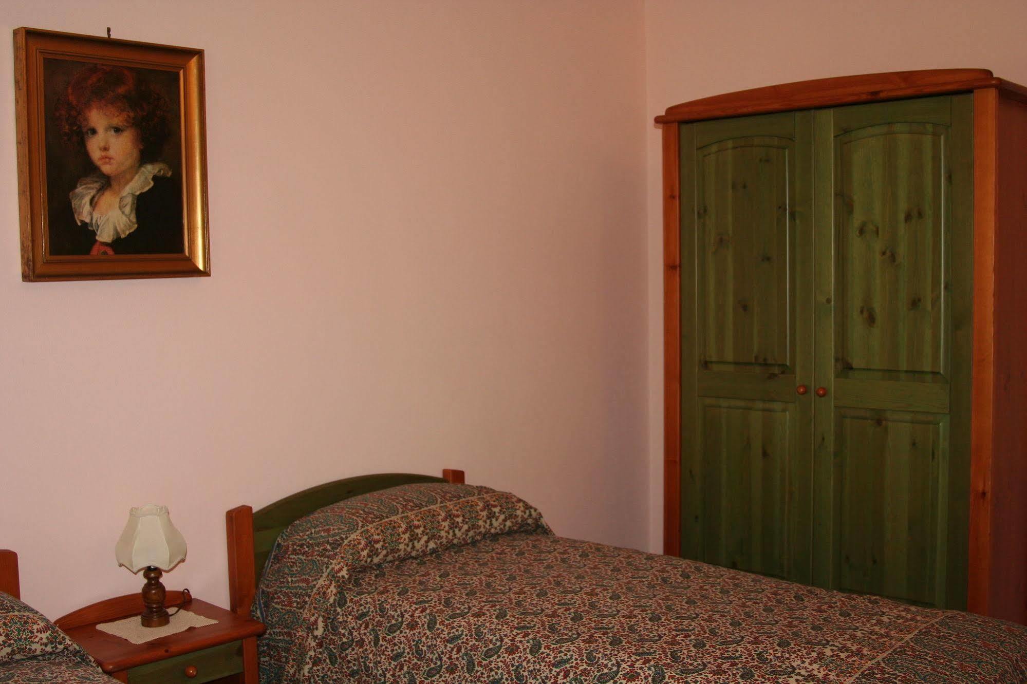 Agriturismo Altana Del Motto Rosso Gattico Екстериор снимка